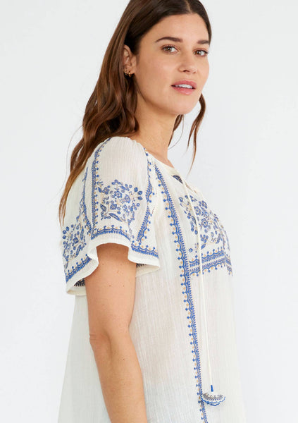 Embroidered Raglan Short Sleeve Split Neck Top: L / Natural/Blue